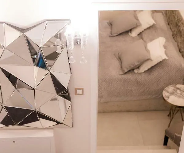 Ab - The * リュブリャナ